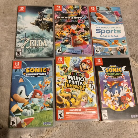 Nintendo Switch OLED special Zelda edition in box- Plus games and accessories - Picture 10 of 10